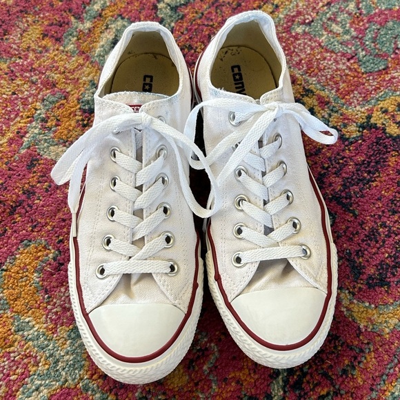 Converse | Unisex White Classic All-Star Lace Up Sneakers, Men’s sz 6, Women’s 8 - Picture 13 of 16